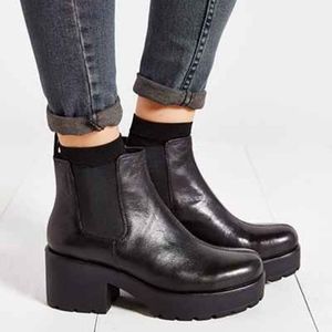 Vagabond Shoes - Vagabond Dioon Black Platform Leather Chelsea Boot Vagabond Shoes - Vagabond Dioon Black Platform Leather Chelsea Boot
